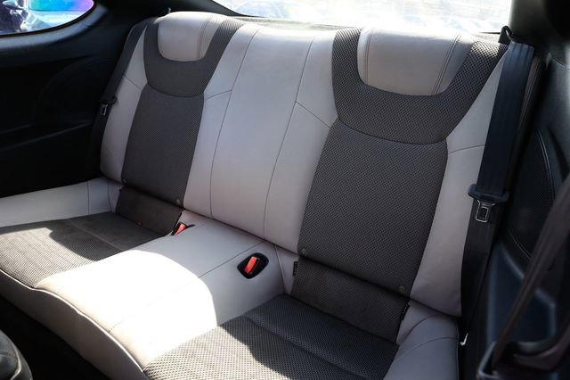 Used 2015 Hyundai Genesis 3.8 image 8