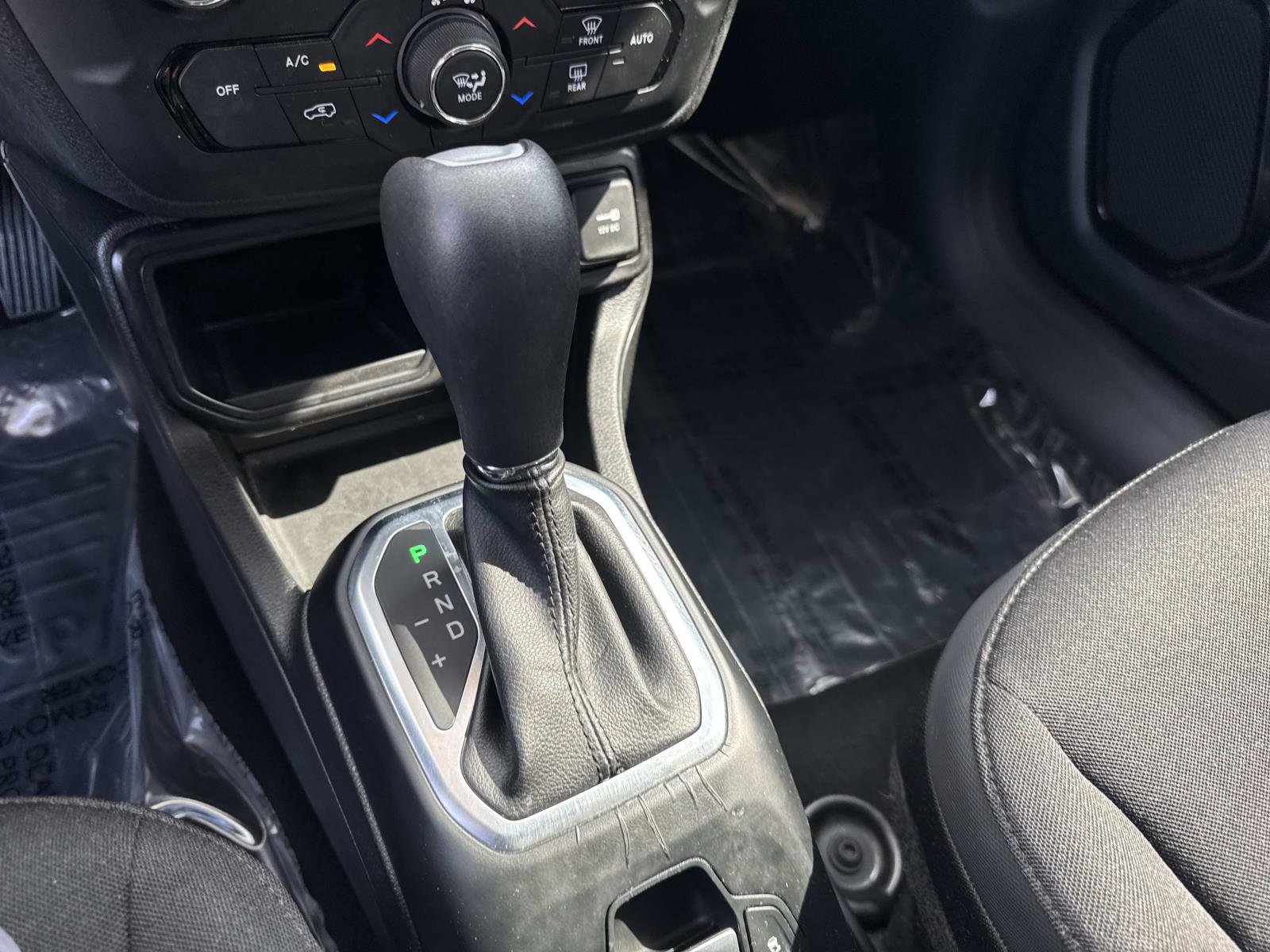 Used 2019 Jeep Renegade Altitude w/ Quick Order Package 2XM image 26