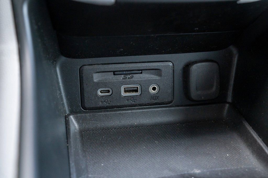 Used 2022 GMC Terrain SLE w/ Driver Convenience Package image 16