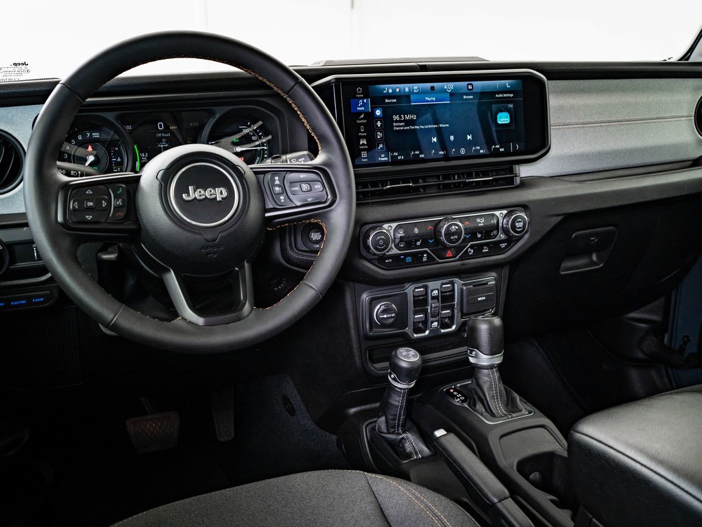 Used 2024 Jeep Wrangler Unlimited w/ Convenience Group image 4