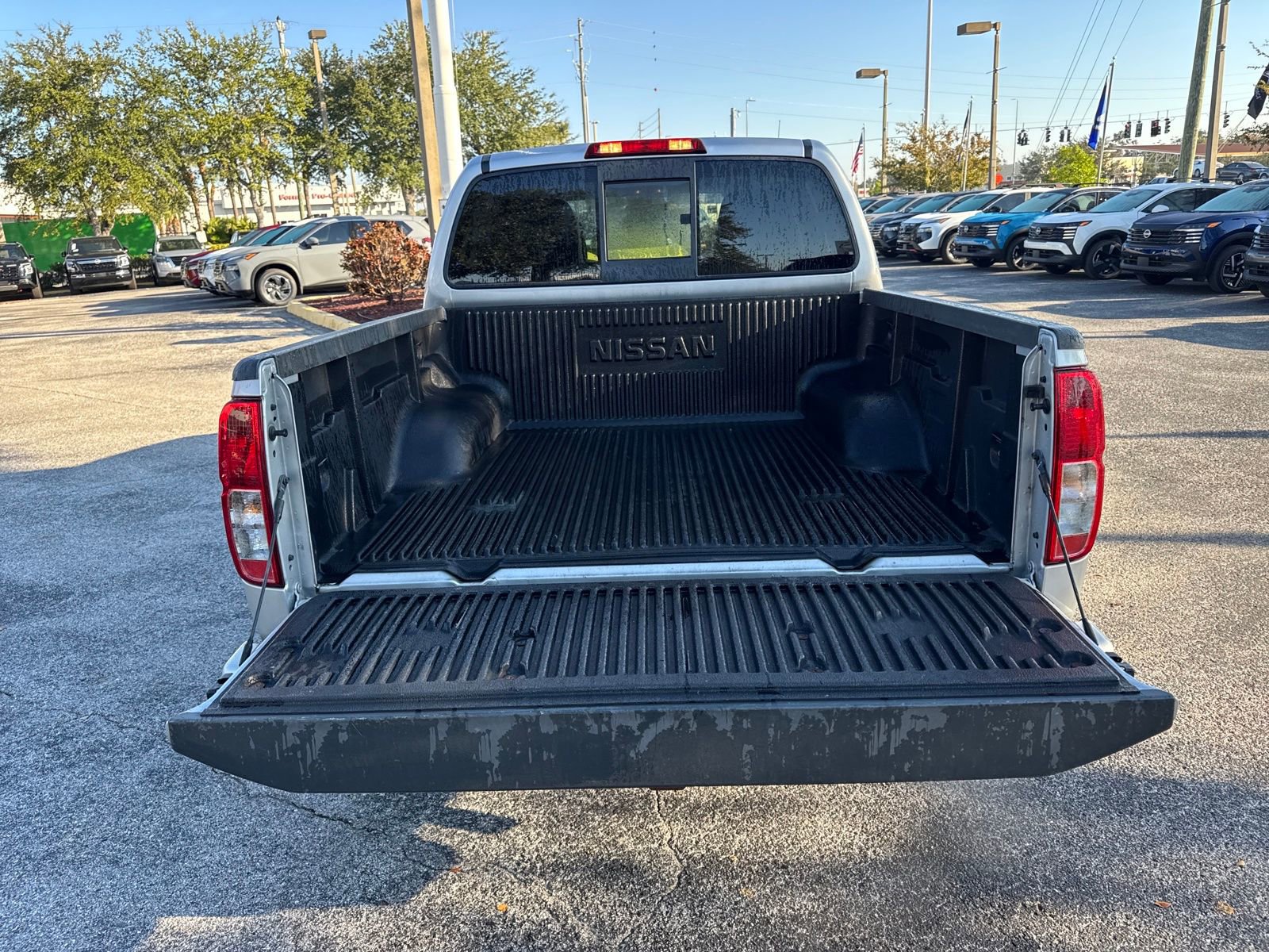 Used 2019 Nissan Frontier Desert Runner image 10