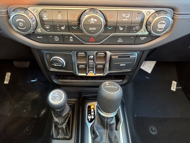 New 2026 Jeep Gladiator Sport image 15