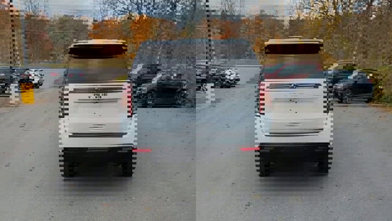 Certified 2023 Chevrolet Tahoe Z71 w/ Luxury Package image 7