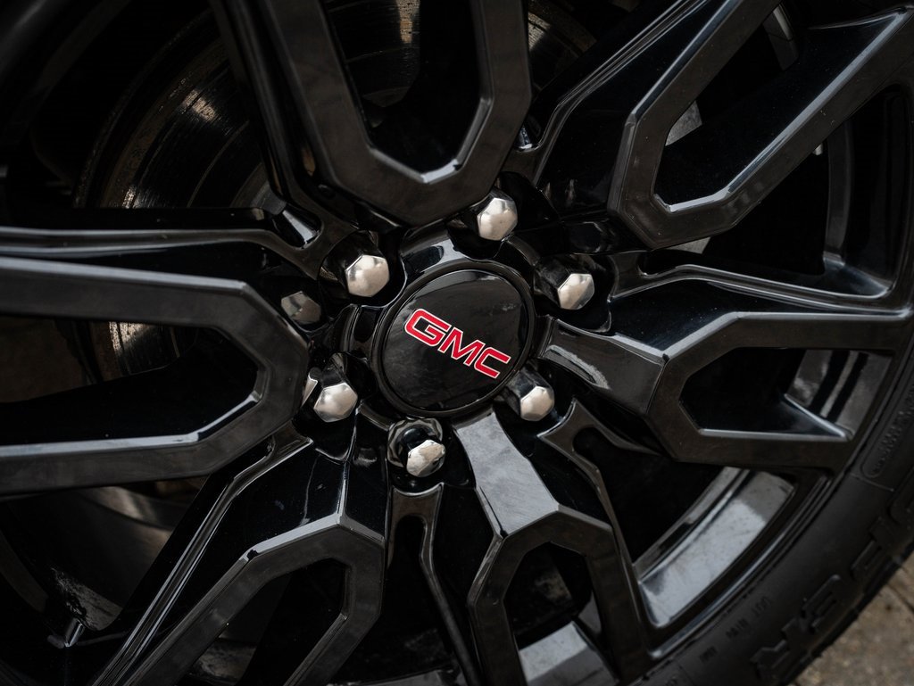 Used 2023 GMC Sierra 1500 Elevation image 8