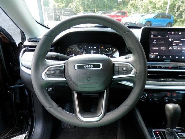 Used 2022 Jeep Compass Latitude w/ Sun and Sound Group AWD/4WD image 19