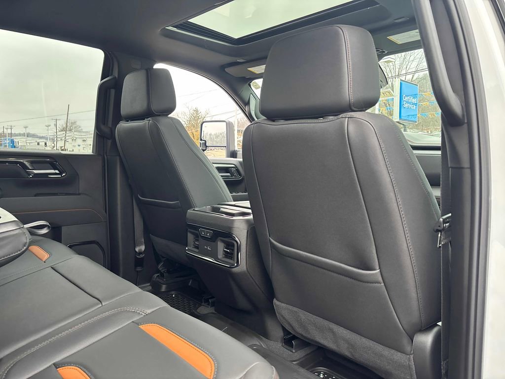 Used 2025 GMC Sierra 2500 AT4 w/ AT4 Premium Plus Package image 36