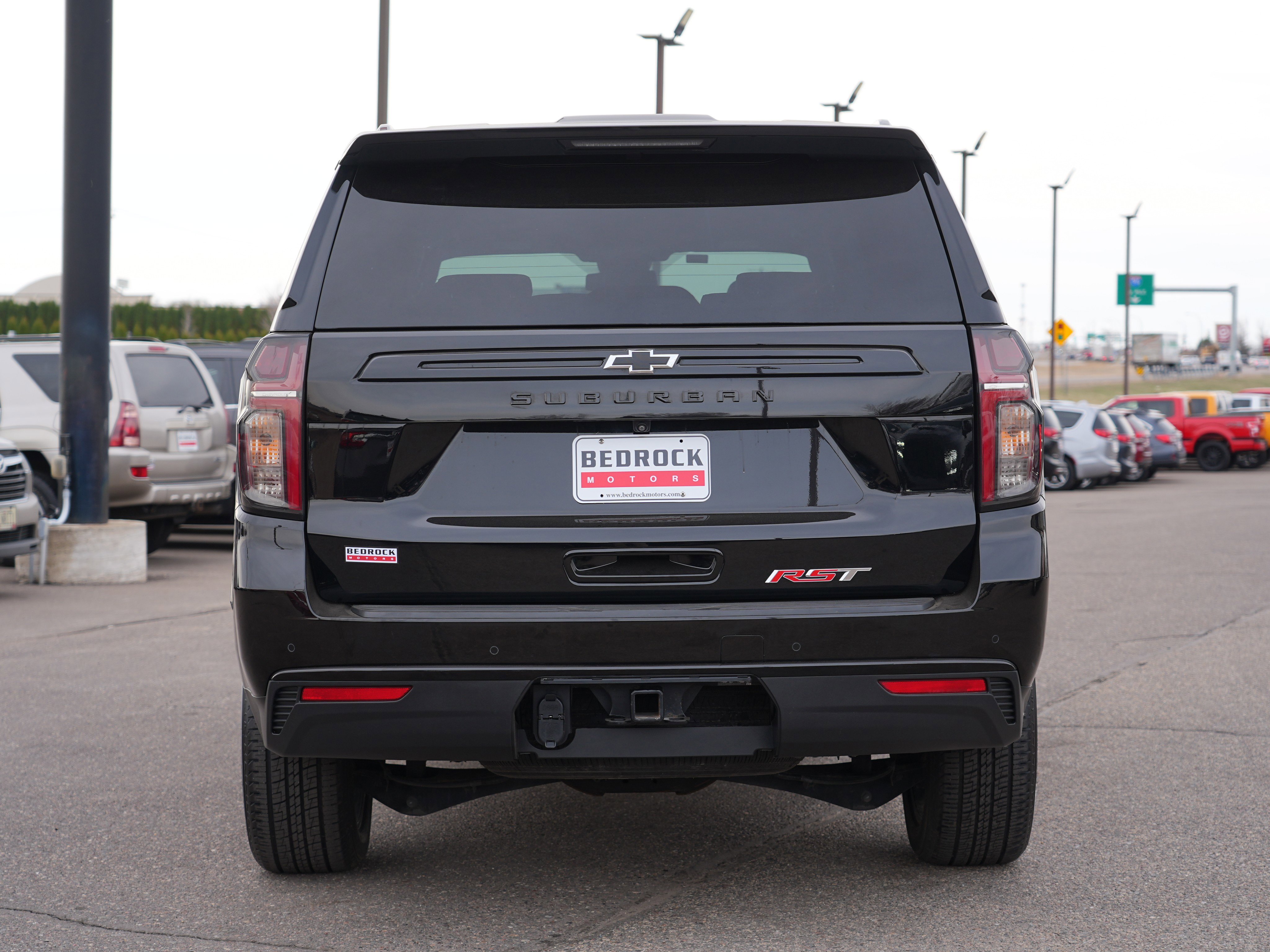 Used 2023 Chevrolet Suburban RST AWD/4WD image 4