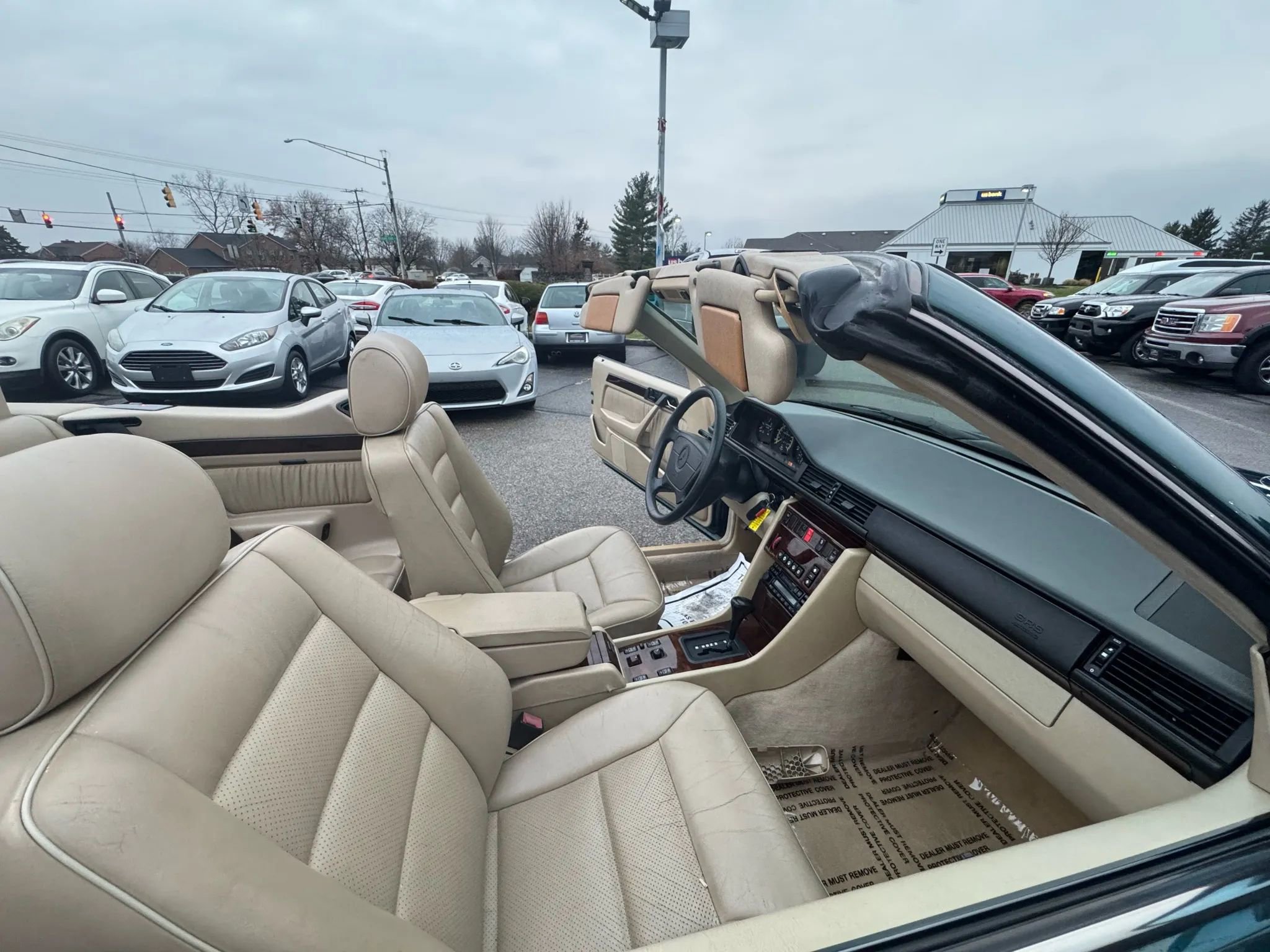 Used 1995 Mercedes-Benz E 320 Convertible image 18