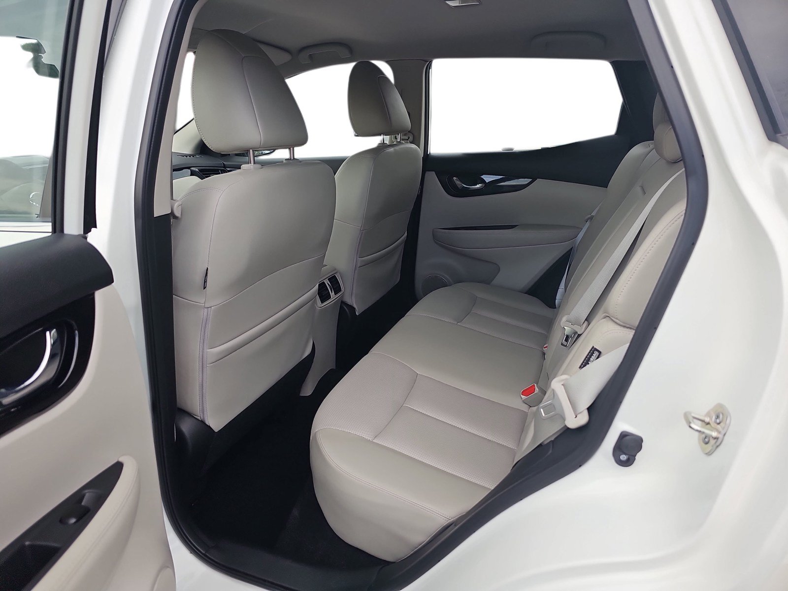 Used 2022 Nissan Rogue Sport SL AWD/4WD image 11