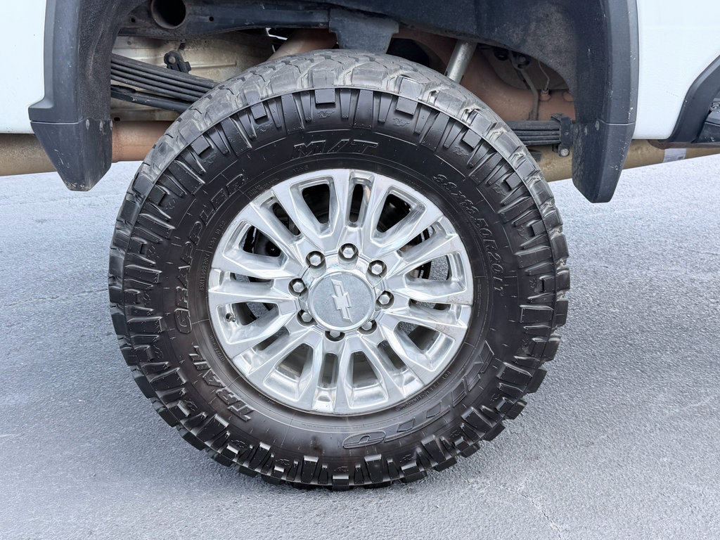 Used 2020 Chevrolet Silverado 2500 High Country w/ Z71 Off-Road Package AWD/4WD image 38