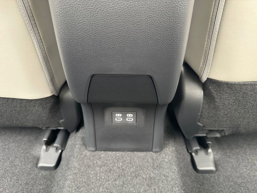 New 2025 Toyota Prius XLE image 20