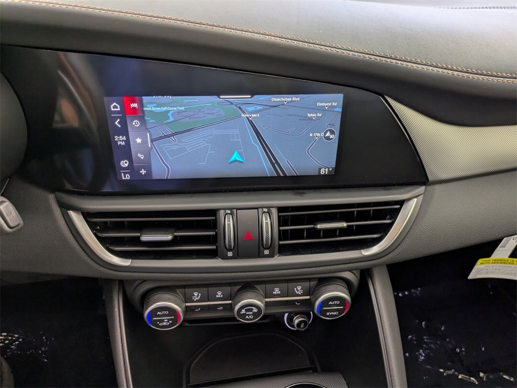 New 2025 Alfa Romeo Giulia w/ Driving Assist Package image 23
