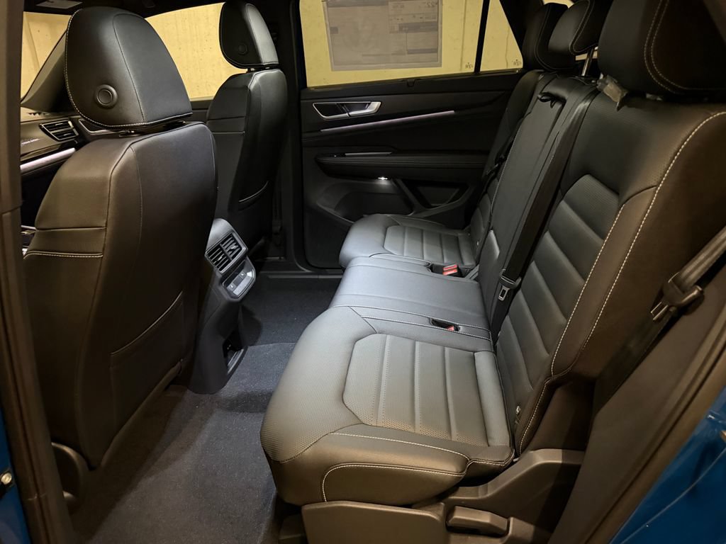 New 2026 Volkswagen Atlas Cross Sport SEL R-Line AWD/4WD image 23