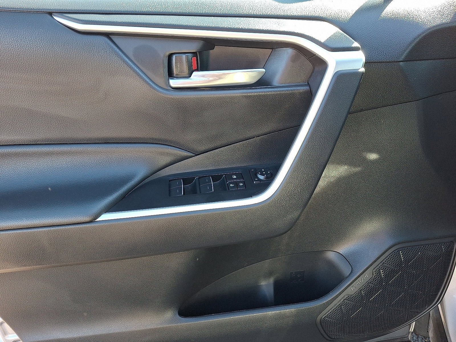 Certified 2024 Toyota RAV4 XLE w/ Convenience Package image 13