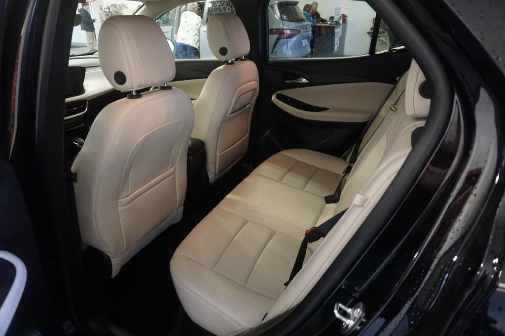 Used 2024 Buick Encore GX Avenir w/ Avenir Technology Package image 24