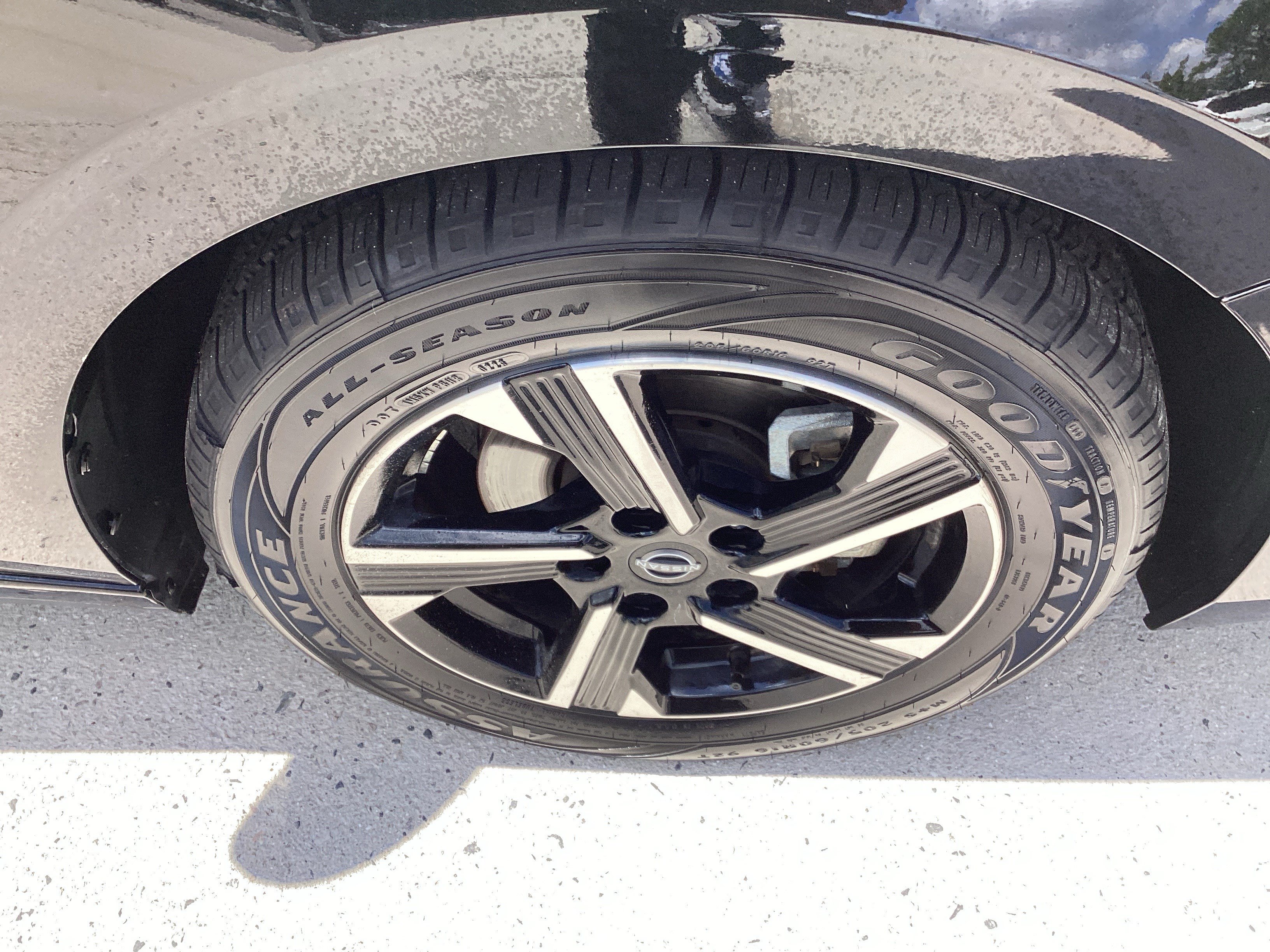 Used 2025 Nissan Sentra SV w/ All-Weather Package FWD image 36