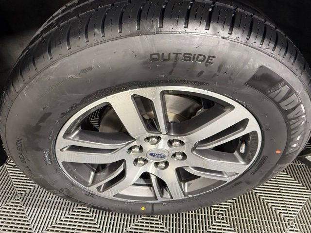 Used 2022 Ford Expedition XLT image 15