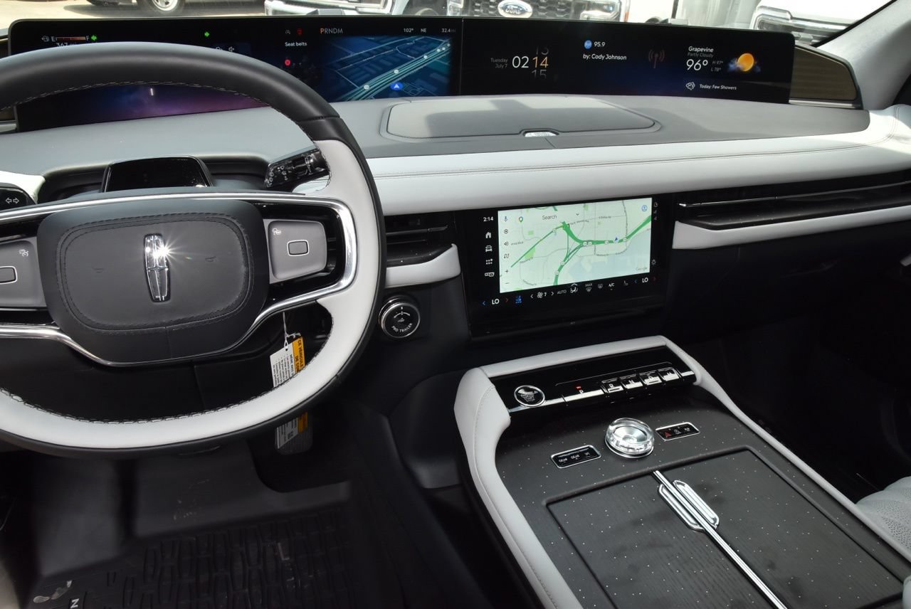 New 2026 Lincoln Navigator Black Label AWD/4WD image 28