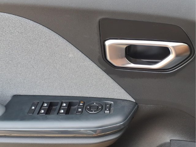 Used 2025 Kia K4 EX FWD image 17