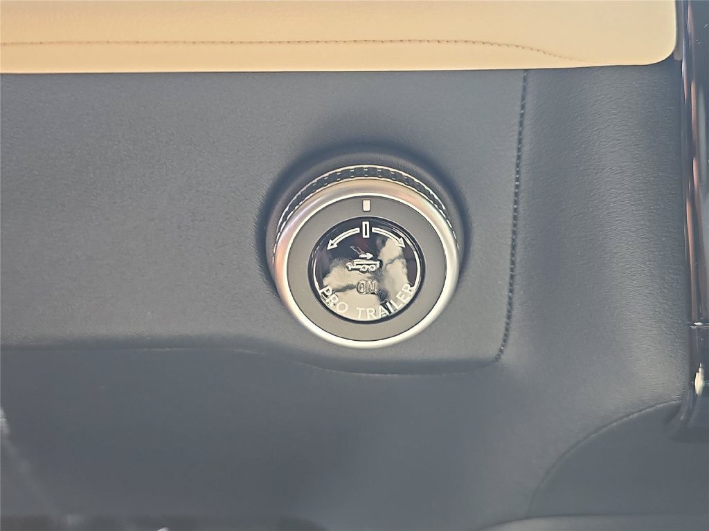 New 2027 Lincoln Navigator Premiere RWD image 21