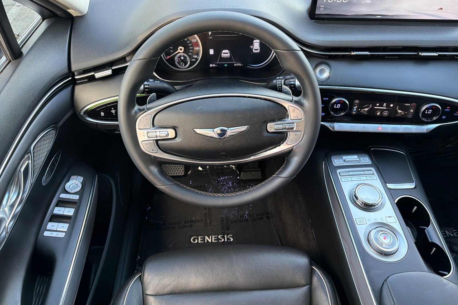 Used 2023 Genesis GV70 2.5T w/ Advanced Package image 13