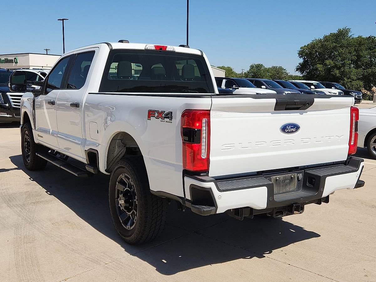 Used 2023 Ford F250 XL w/ STX Appearance Package AWD/4WD image 2