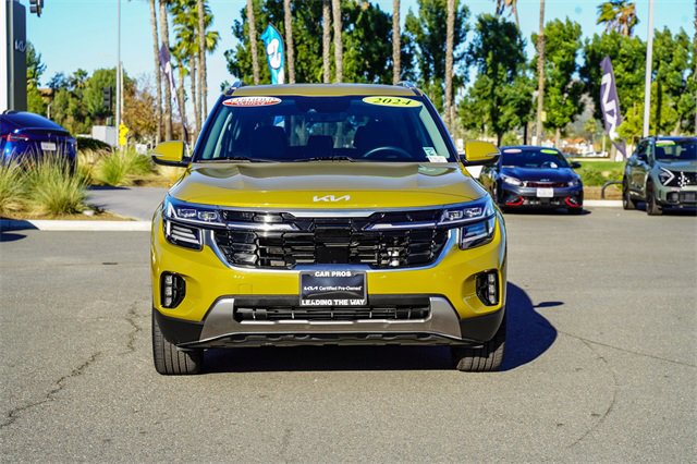 Certified 2024 Kia Seltos SX w/ SX Sunroof Package image 3
