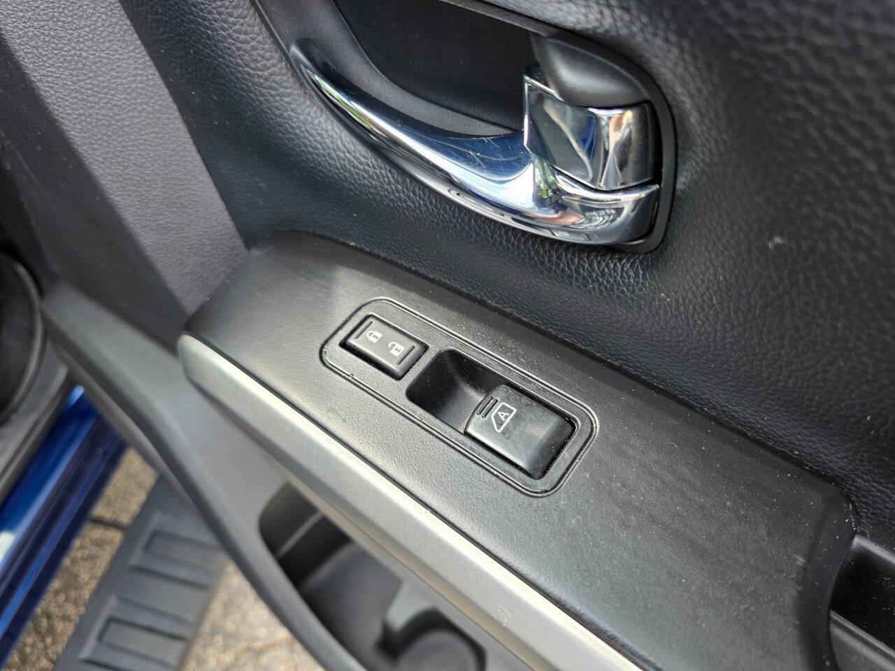 Used 2017 Nissan Titan PRO-4X w/ Pro-4x Convenience Package image 37