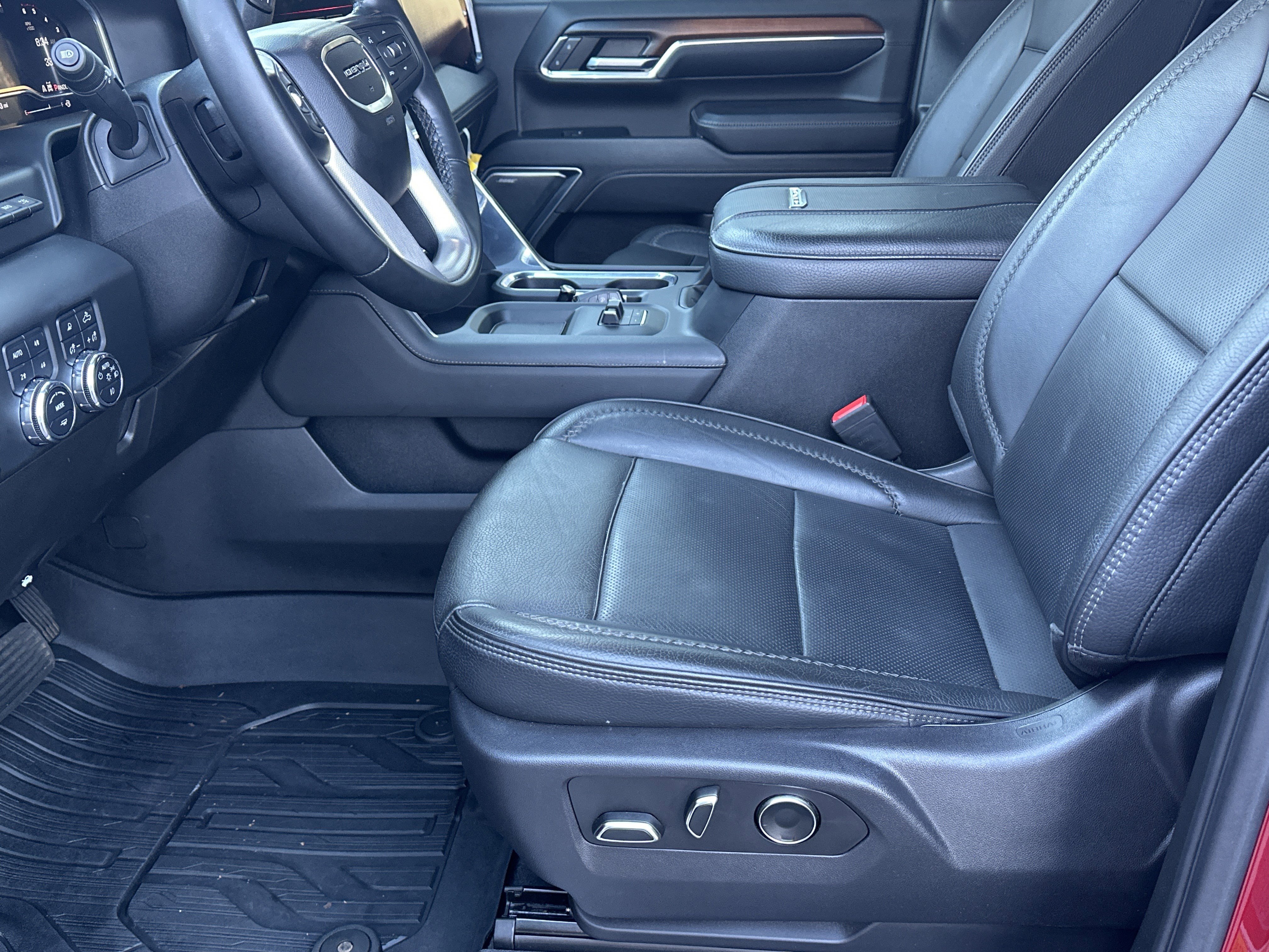 Used 2024 GMC Sierra 2500 Denali w/ Technology Package image 10