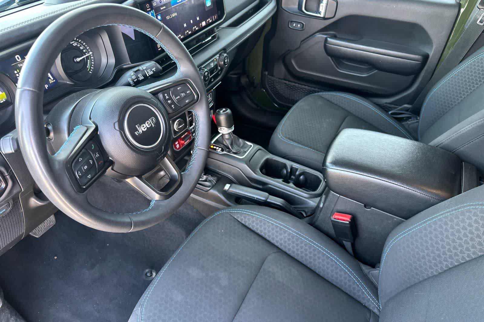 Used 2024 Jeep Wrangler Unlimited Rubicon 4xe AWD/4WD image 11