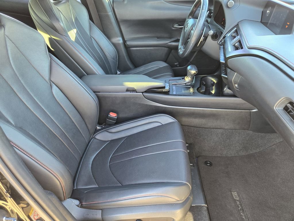 Used 2019 Lexus UX 200 F Sport w/ F Sport Premium Package image 13