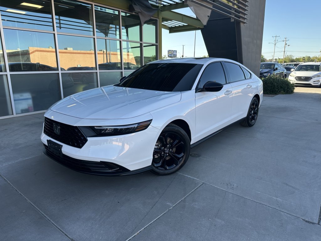 Used 2025 Honda Accord SE image 1