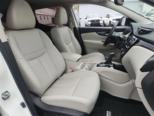 Certified 2022 Nissan Rogue Sport SL w/ Premium Package image 18