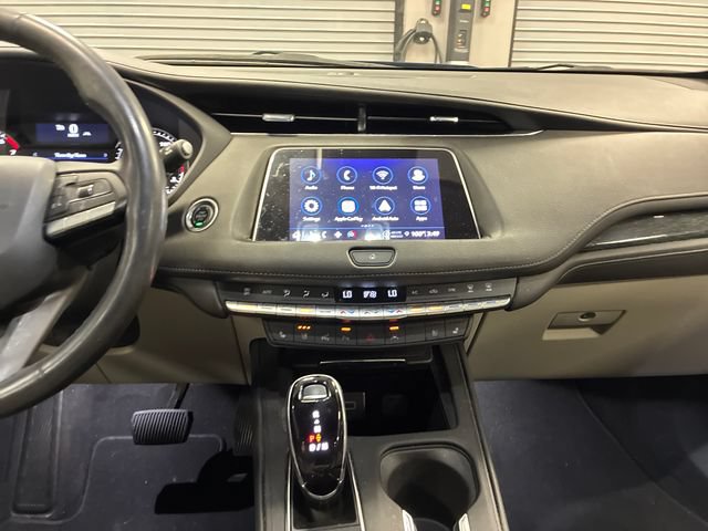 Certified 2023 Cadillac XT4 Premium Luxury w/ Enhanced Visibility Package FWD image 18