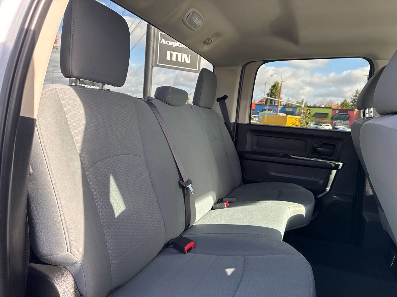 Used 2018 RAM 2500 Tradesman w/ Chrome Appearance Group image 18