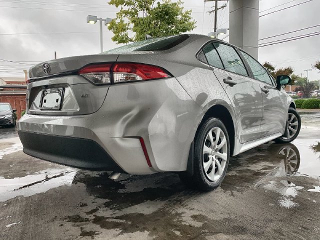 Used 2025 Toyota Corolla LE FWD image 8