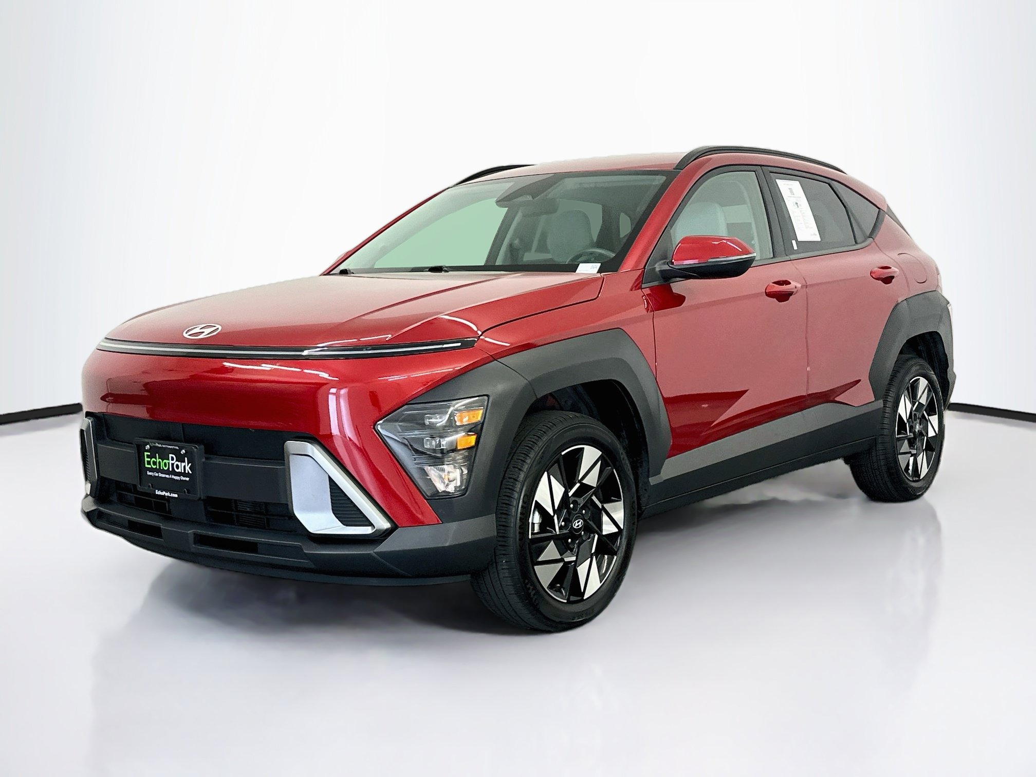 Used 2025 Hyundai Kona SEL AWD/4WD image 3