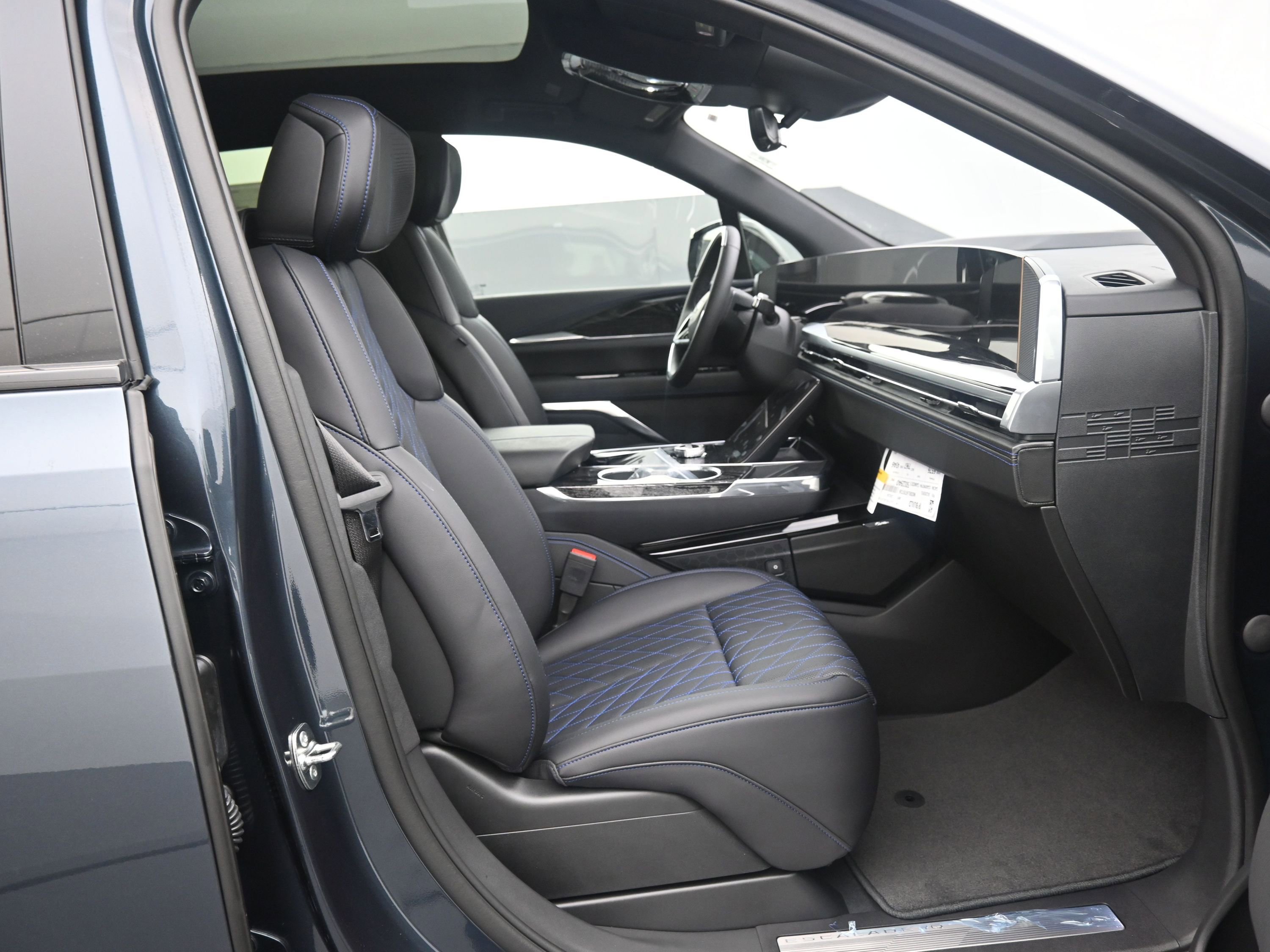 New 2026 Cadillac Escalade IQ Luxury 1 w/ LPO, Floor Liner Package image 13