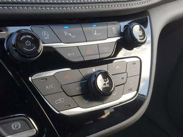 New 2026 Chrysler Pacifica Select w/ S Appearance Package FWD image 29