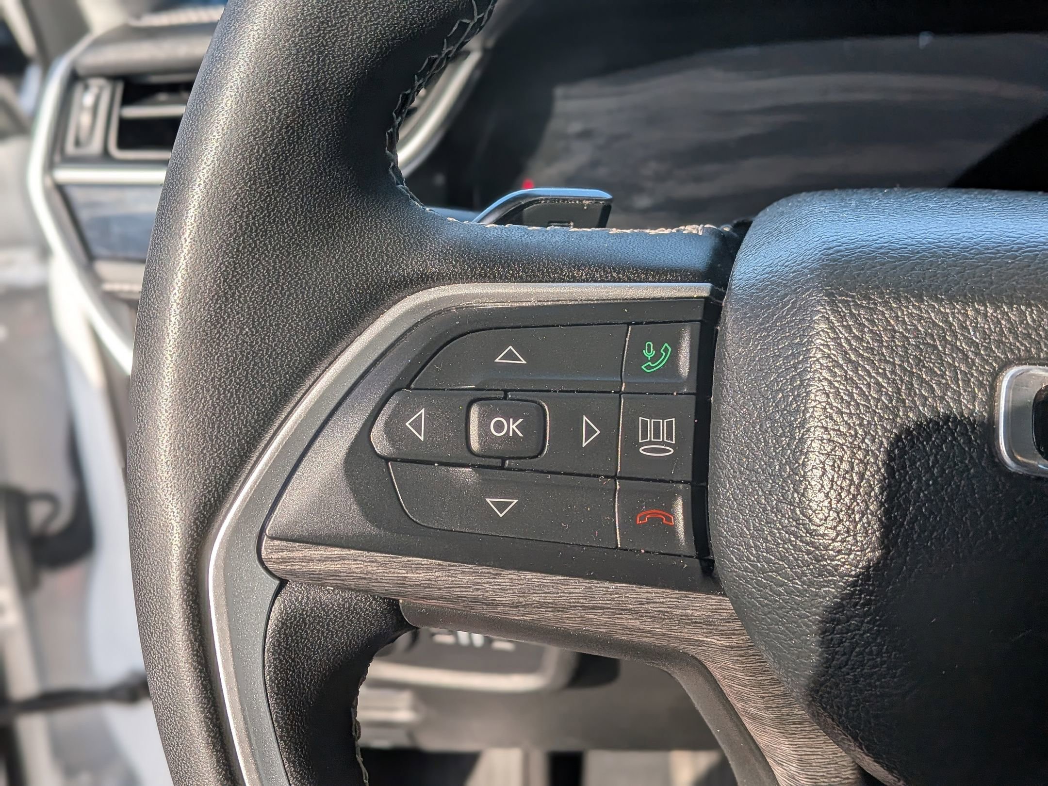 Used 2023 Jeep Grand Cherokee 4WD 4xe image 21