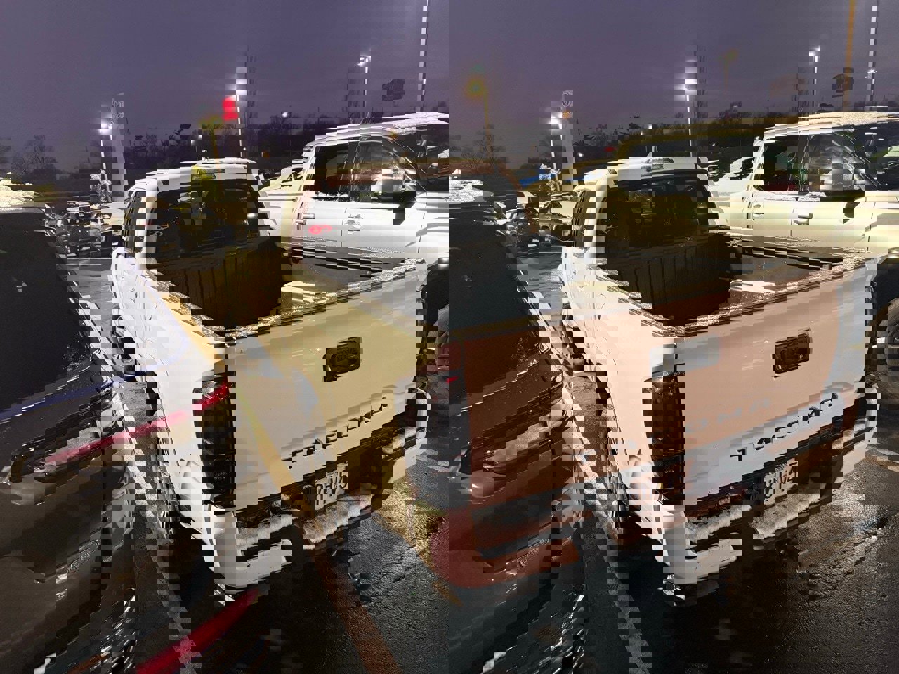 Used 2017 Toyota Tacoma TRD Sport w/ Tow Package image 7