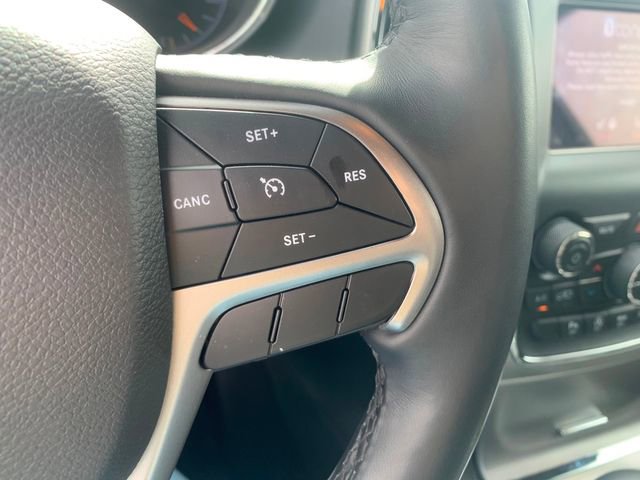 Used 2021 Jeep Grand Cherokee Laredo image 11