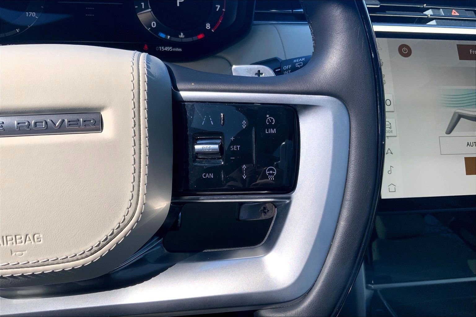 Used 2024 Land Rover Range Rover SE image 24