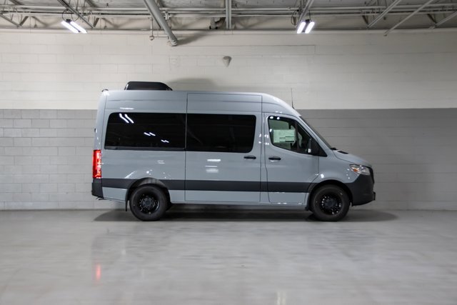 Used 2024 Mercedes-Benz Sprinter 2500 image 2