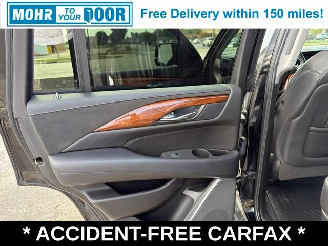 Used 2017 Cadillac Escalade Premium Luxury AWD/4WD image 37