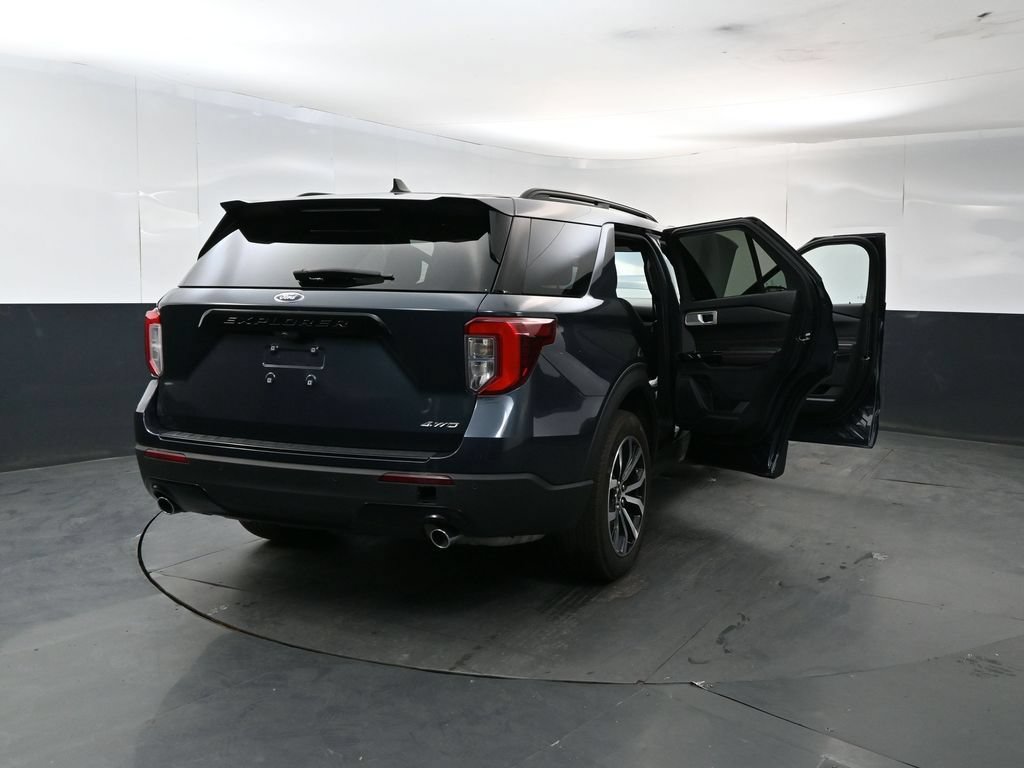 Used 2023 Ford Explorer ST-Line AWD/4WD image 29