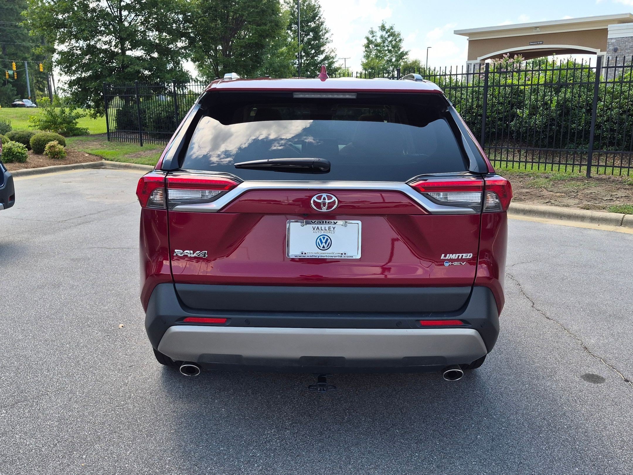 Used 2025 Toyota RAV4 Limited w/ Advanced Technology Package AWD/4WD image 4