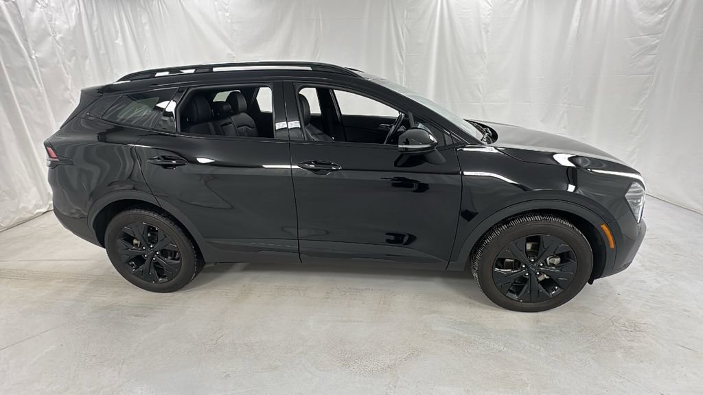 Used 2025 Kia Sportage X-Line w/ Premium Package image 2