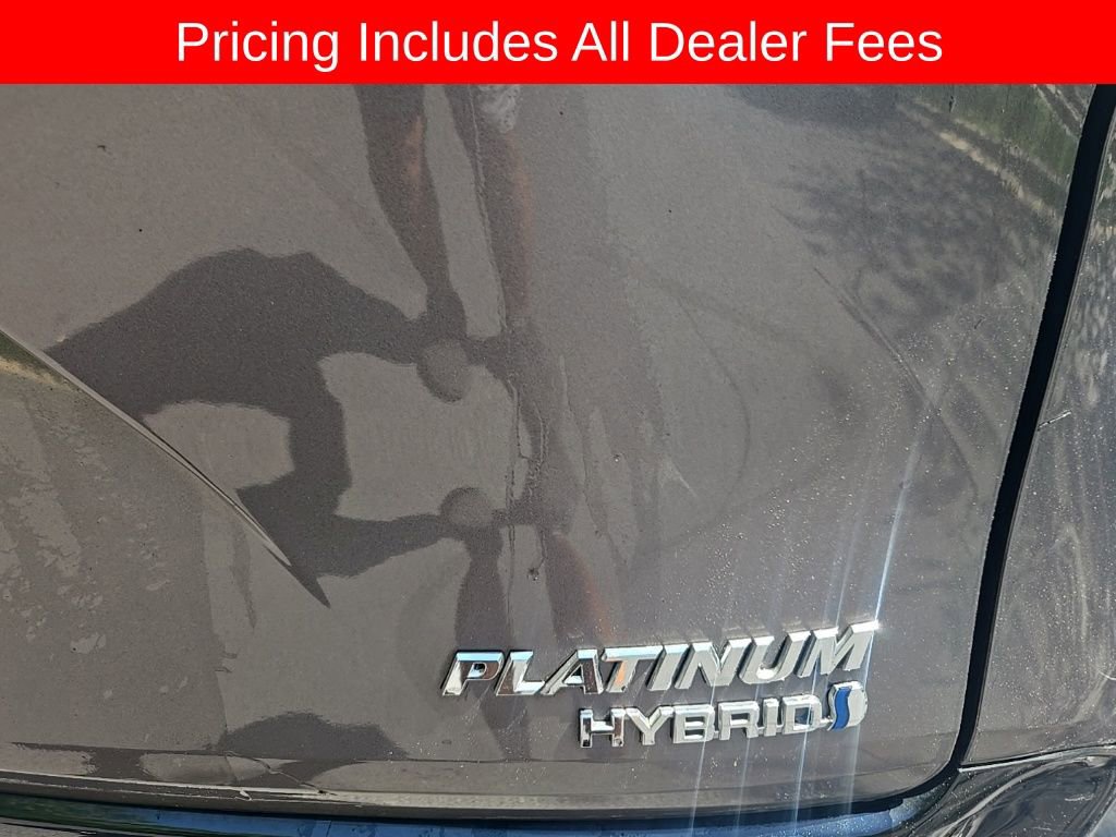 Used 2023 Toyota Sienna Platinum FWD image 14
