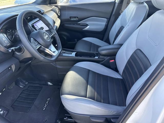 Used 2023 Nissan Kicks SR w/ SR Premium Package image 14